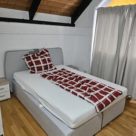 Paradies 1 Lejlighed *