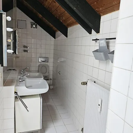 Lejlighed Paradies 1 *
